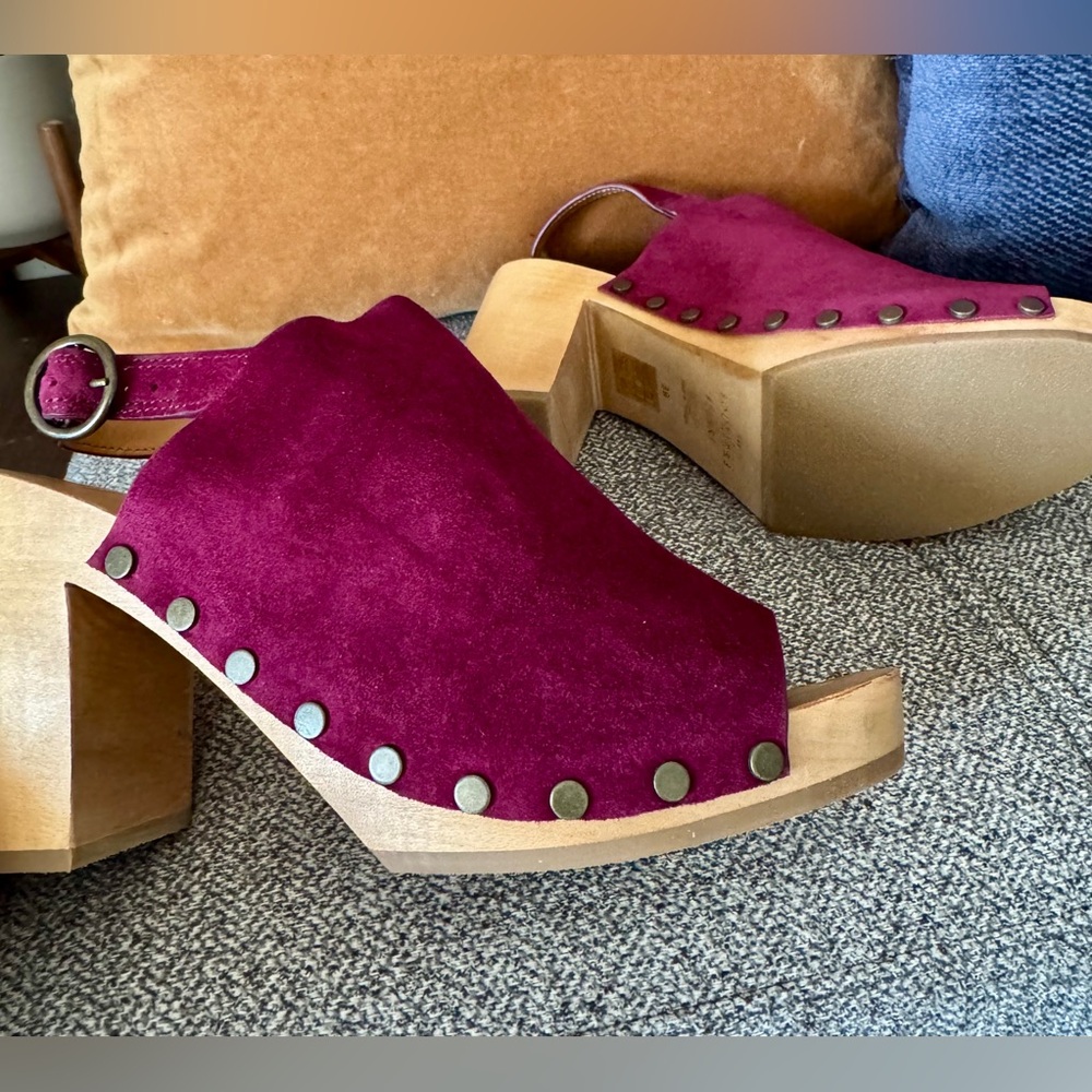 Sézane Dakota High Clogs, New in Burgundy Suede Open-Toe with Wooden Block Heel - Picture 6 of 11